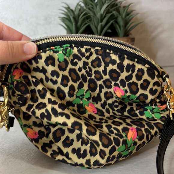 Betsey Johnson Mini Cheetah Blossom Crossbody - Picture 4 of 6